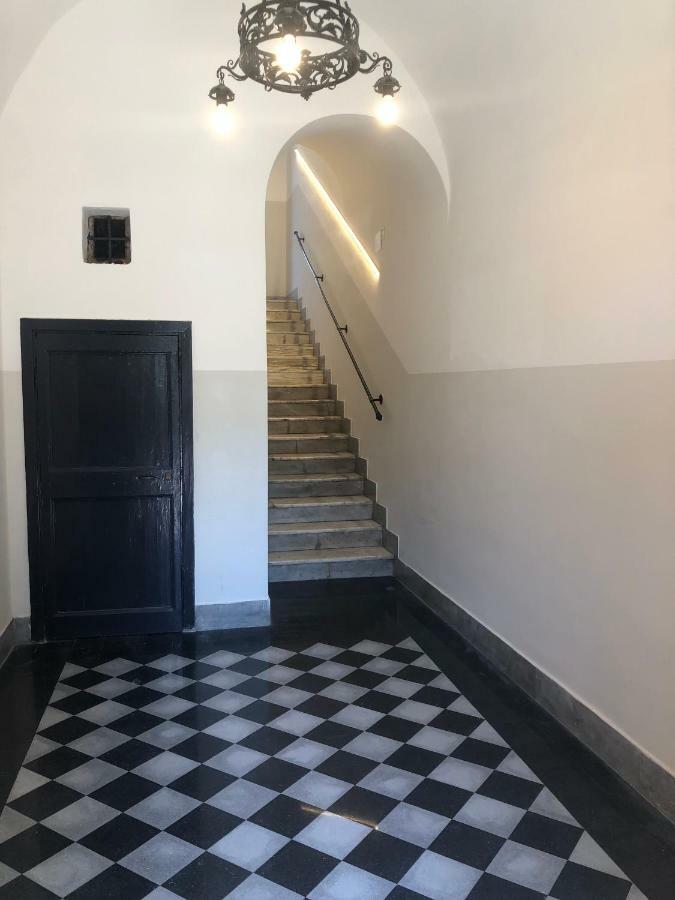 Central House Terracina Bagian luar foto