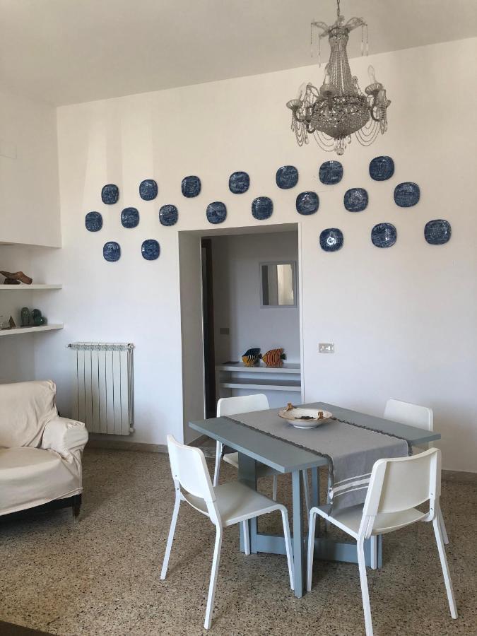 Central House Terracina Bagian luar foto